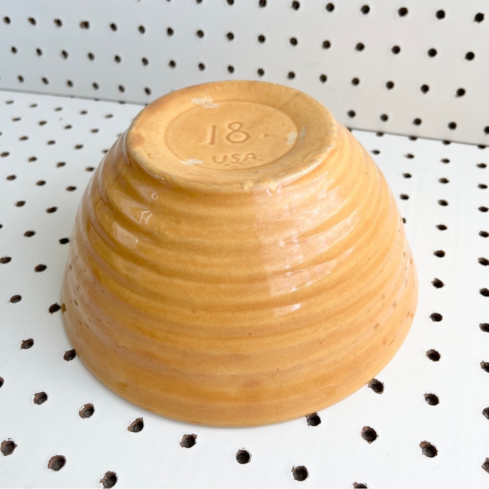 Vintage Bauer Beehive Ring Wear Nesting Ceramic Mixing Bowl # 18 Made in USA USA